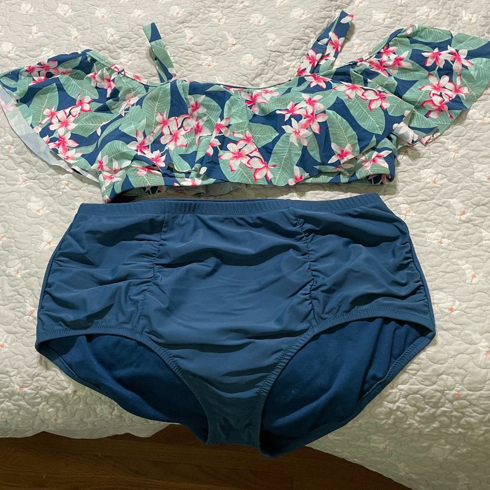 Raisins NWOT Bikini with upper arm coverage 20 22